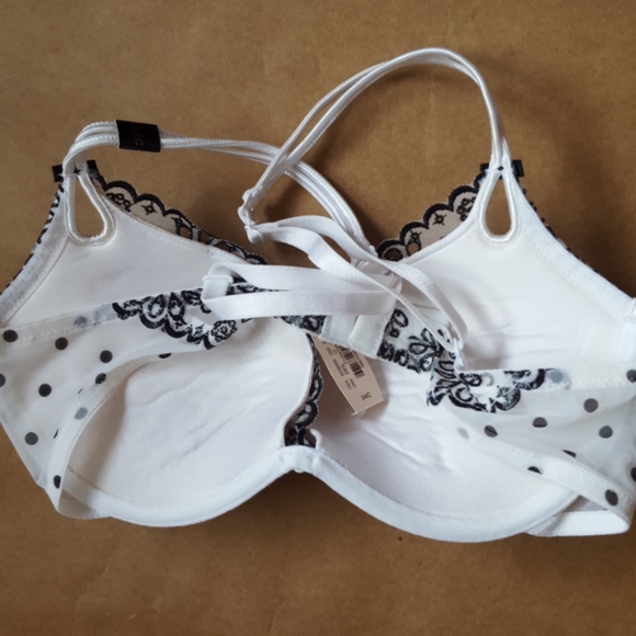 Victoria's secret gorgeous push up 34C large - Picture 4 of 9